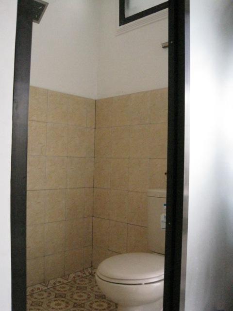 House 140 Hotell Baturetno Rum bild